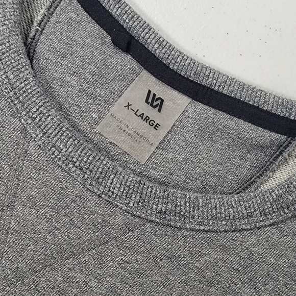 Dicks Sporting Goods - Second Skin - Gray Crewneck Size XL - Picture 4 of 4